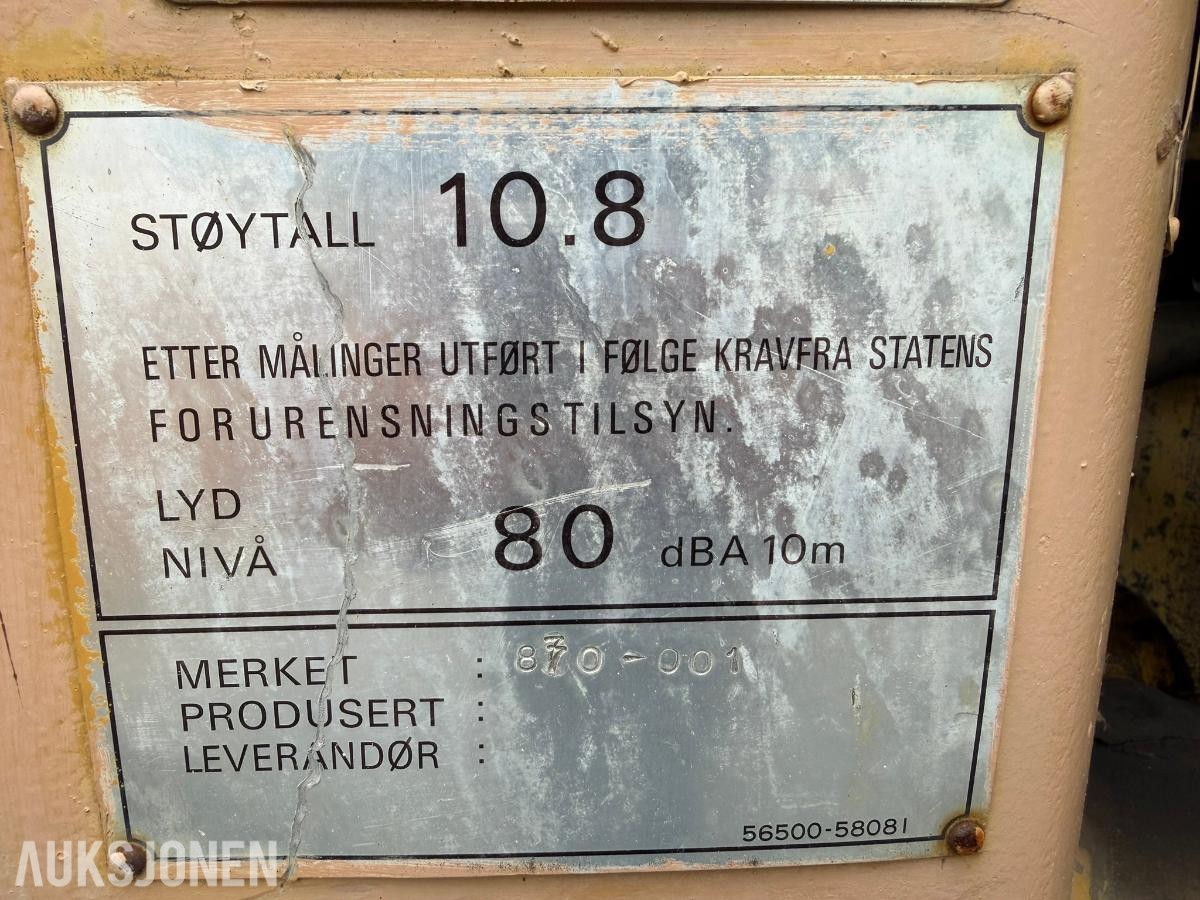 1982 TCM 870 hjullaster med skuffe