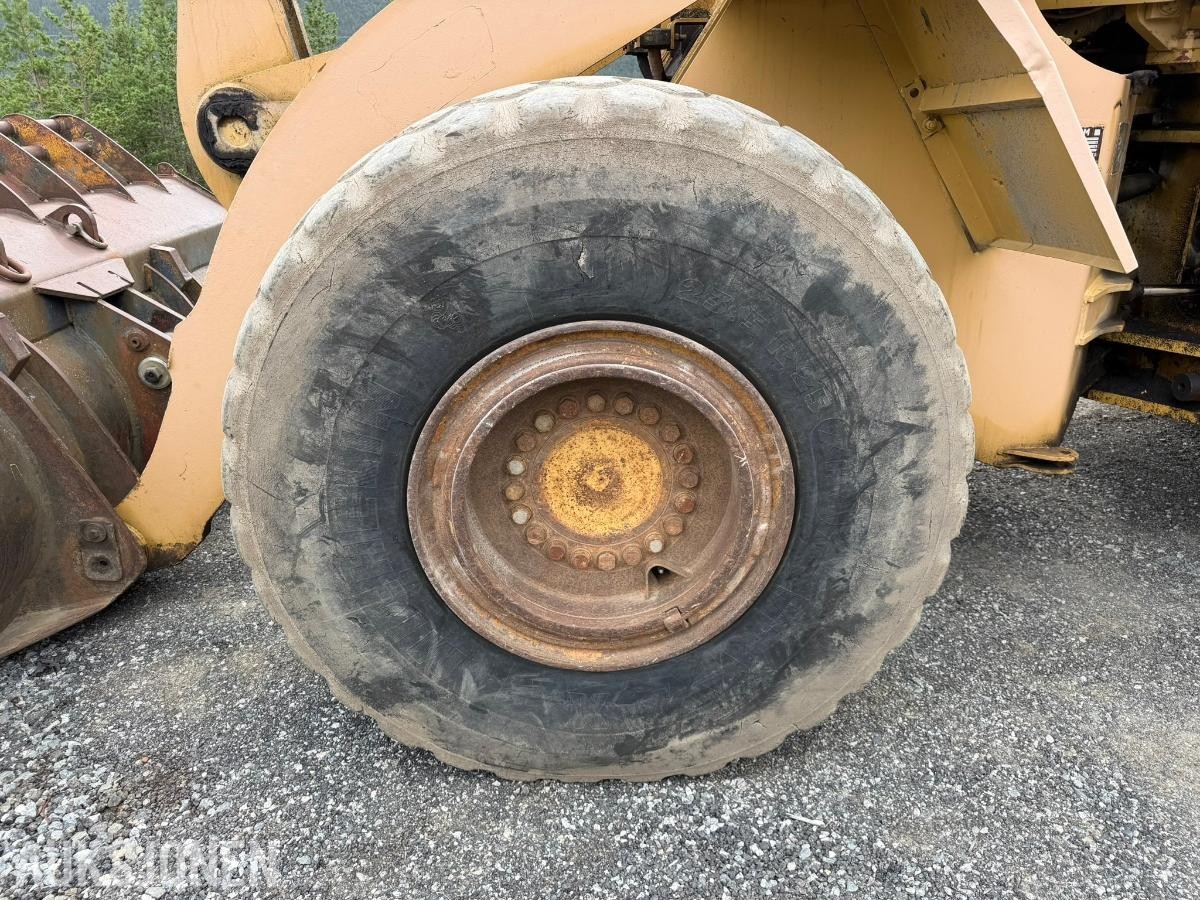1982 TCM 870 hjullaster med skuffe
