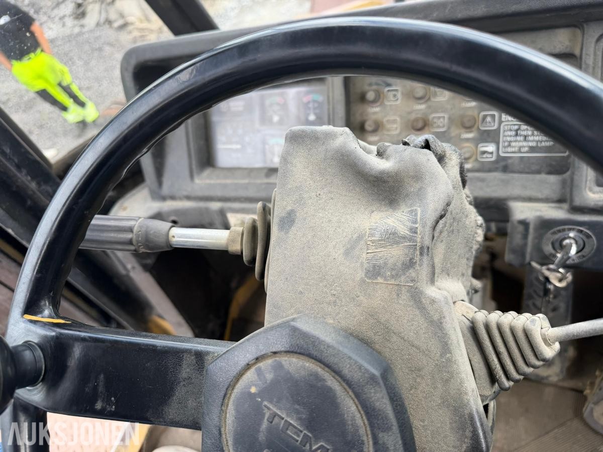 1982 TCM 870 hjullaster med skuffe