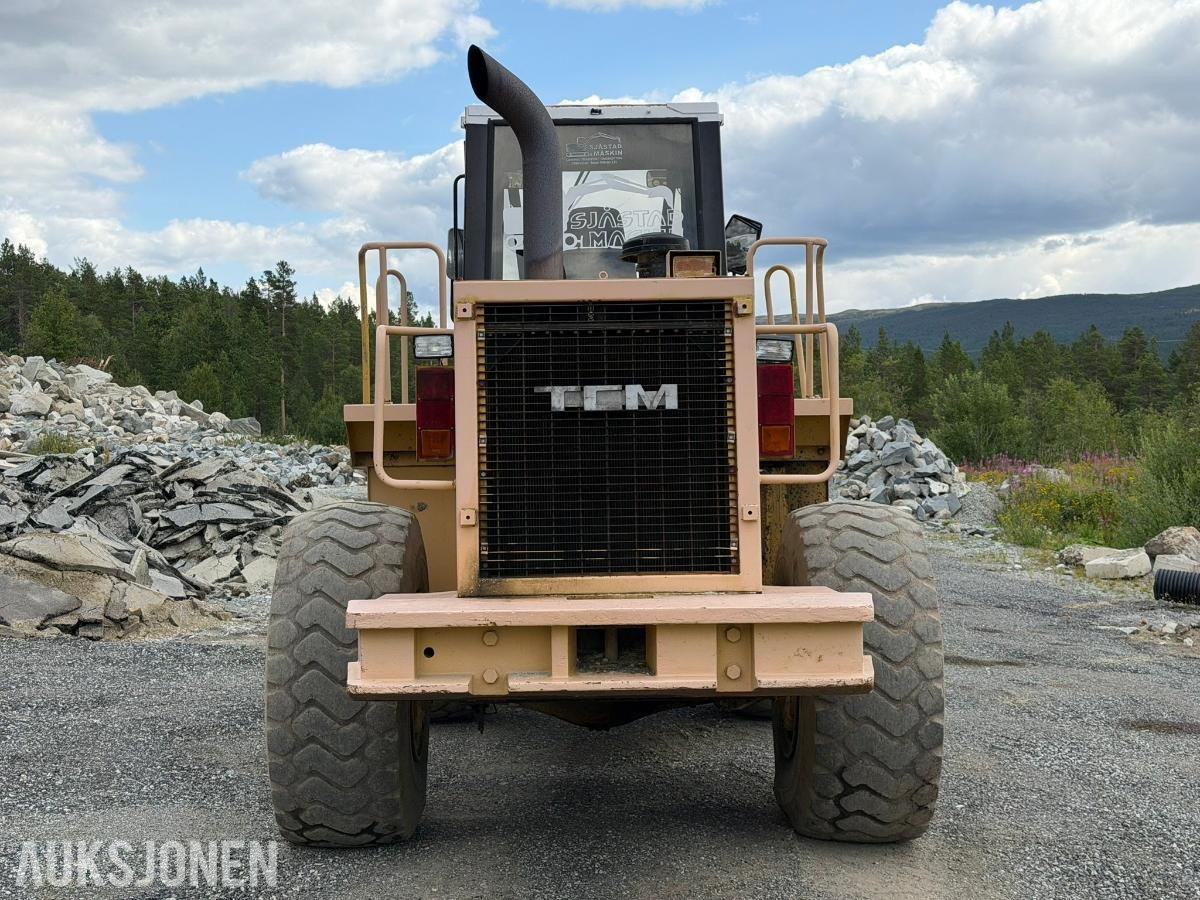 1982 TCM 870 hjullaster med skuffe