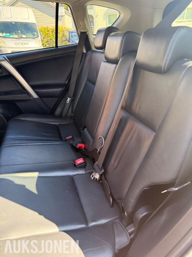 2013 Toyota RAV4 2.2 Diesel 150hk 4WD Automat, Skinnseter, Hengerfeste