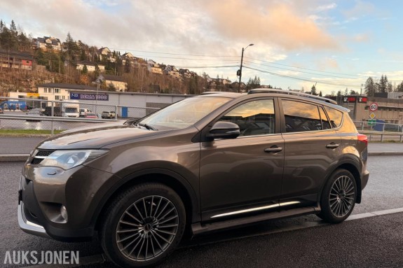 2013 Toyota RAV4 2.2 Diesel 150hk 4WD Automat, Skinnseter, Hengerfeste