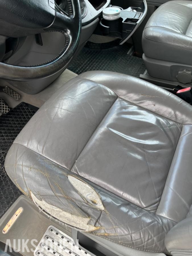2005 Volkswagen Multivan 2.5 Diesel 4MOTION, 7 seter, Skinninteriør, S+V dekk