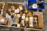 1 palle med diverse festemateriell