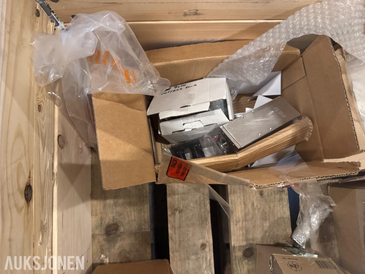 1 pall med diverse rørdeler og fittings
