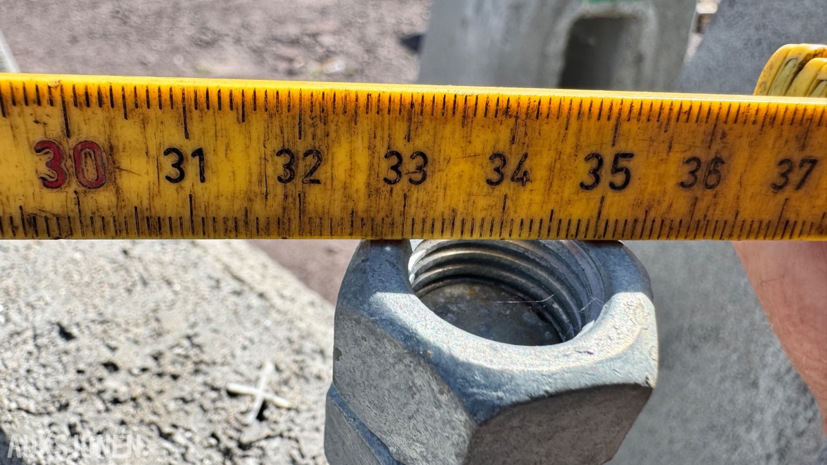 SKARPNES OG ØRSTA Fundamenter for lysmast / stolpe