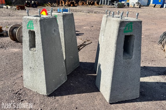 SKARPNES OG ØRSTA Fundamenter for lysmast / stolpe