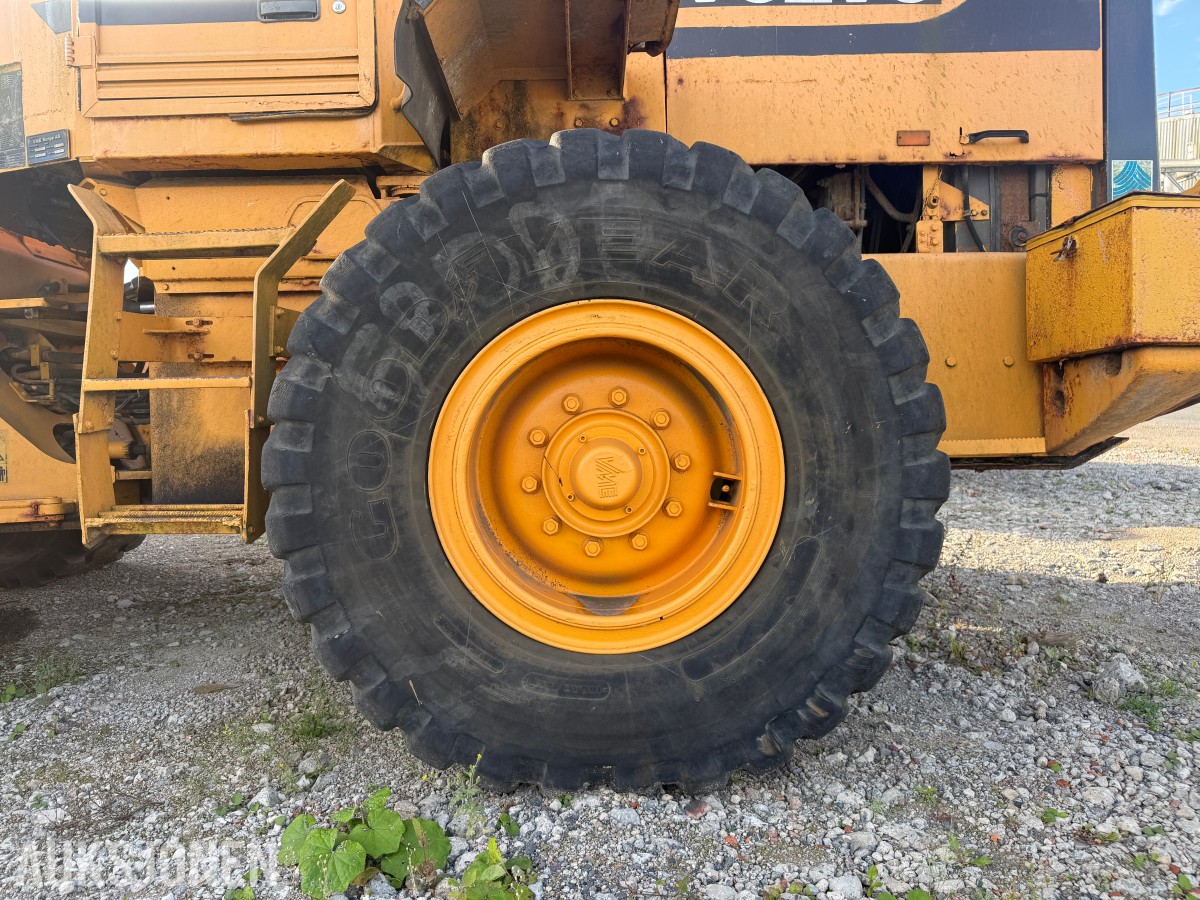 1995 Volvo L70B HJULLASTER - SKUFF - REP.OBJEKT.