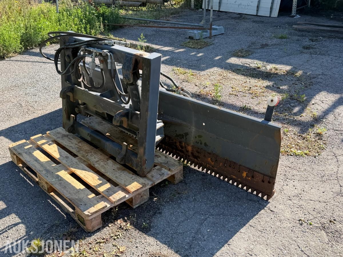 2011 Wille Isskrape til traktor