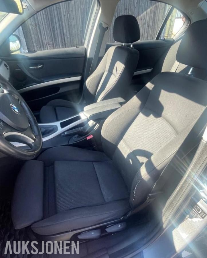 2009 BMW 3-serie 318D 2.0 Diesel, 310810km, Cruisekontroll, Hengerfeste