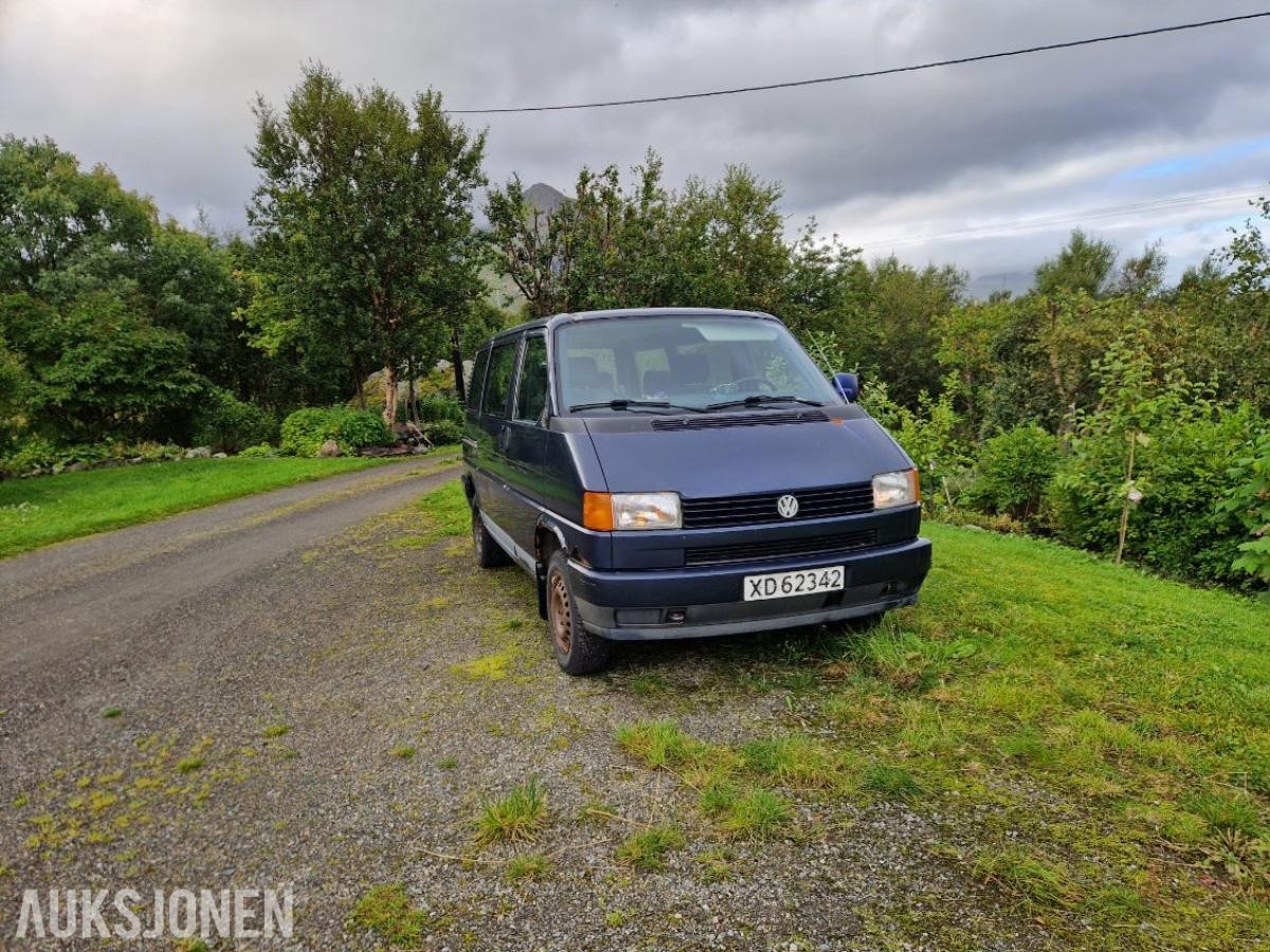 1995 Volkswagen Caravelle 2.4 77hk  SYNCRO s+v dekk