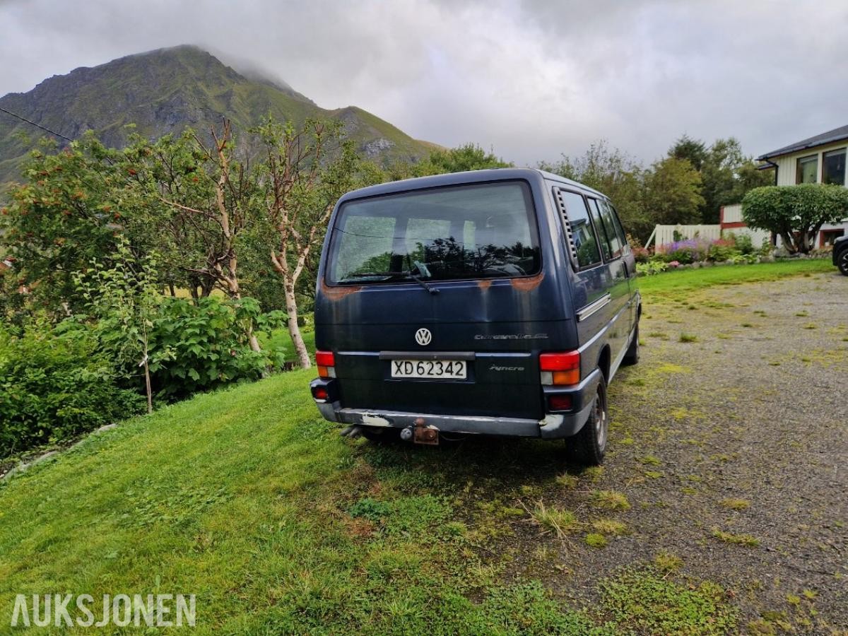 1995 Volkswagen Caravelle 2.4 77hk  SYNCRO s+v dekk