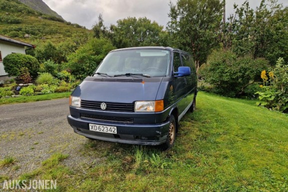 1995 Volkswagen Caravelle 2.4 77hk  SYNCRO s+v dekk