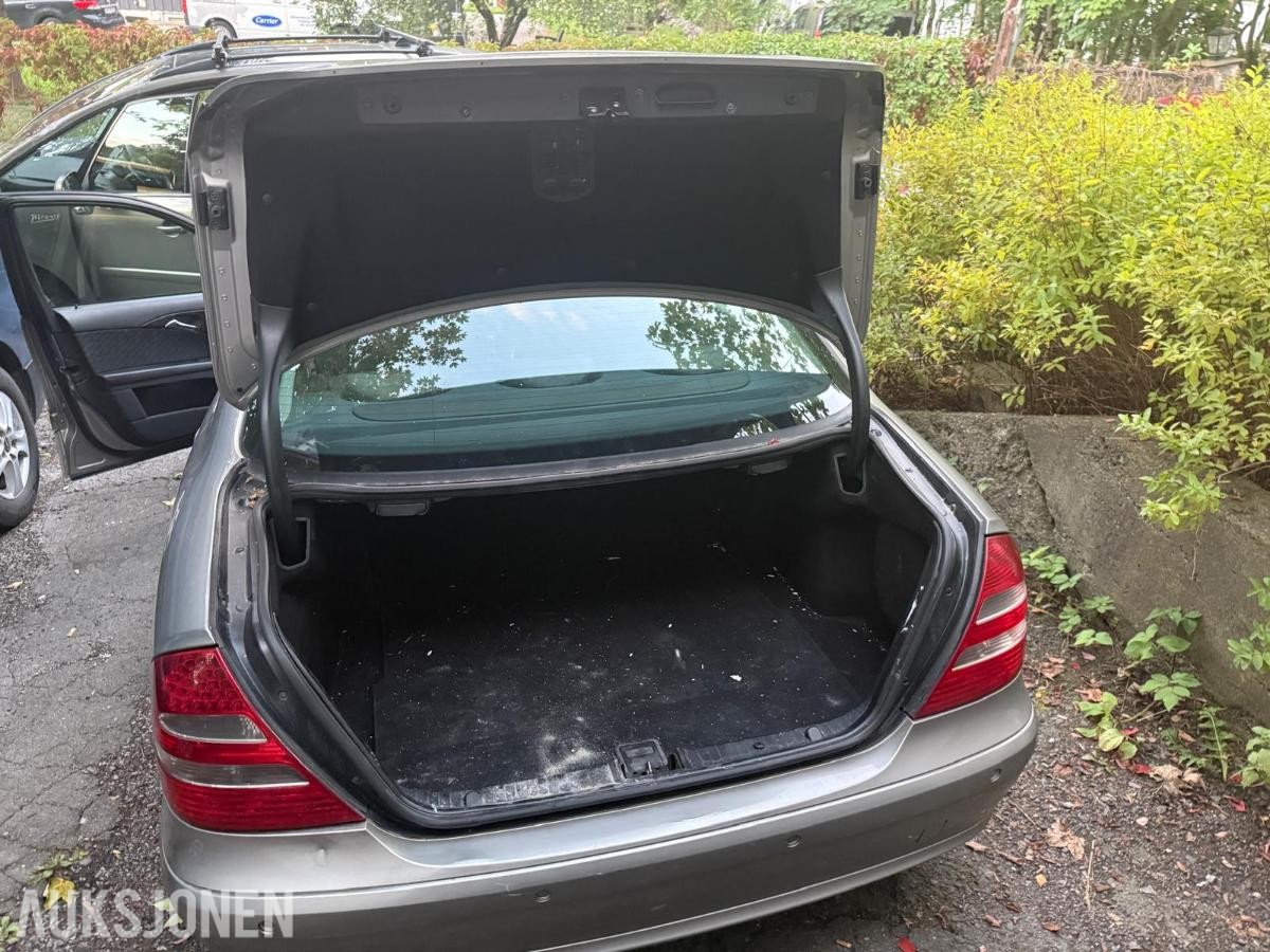 2004 Mercedes-Benz E-Klasse E 200 CDI 2.1 Diesel, Automatgir
