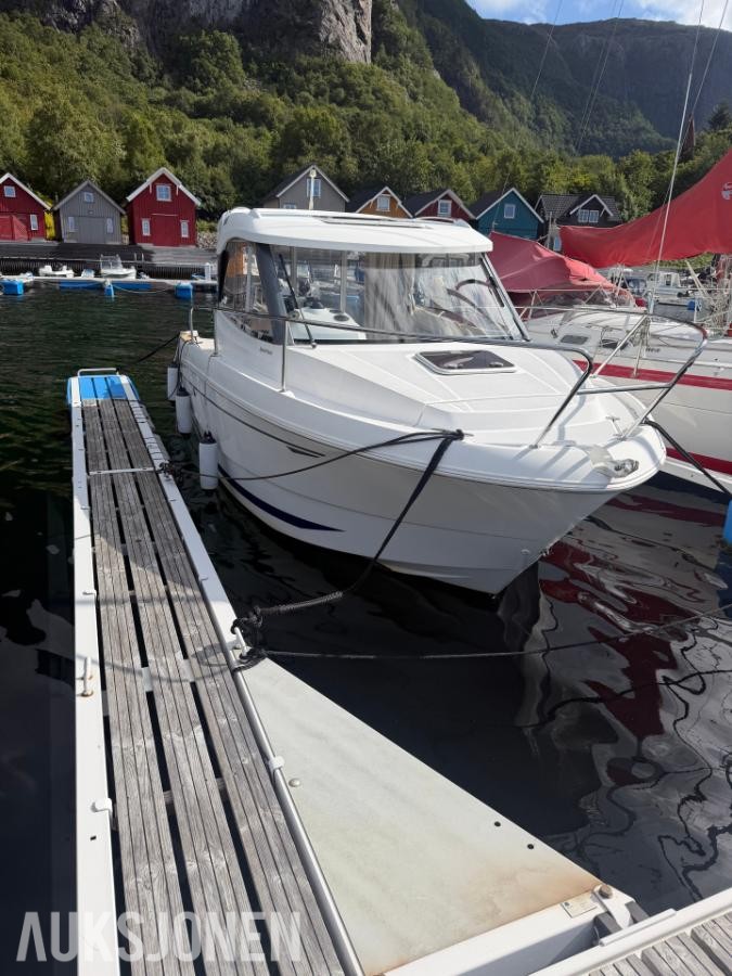 2013 Beneteau Antares 680 Med Suzuki 140HK