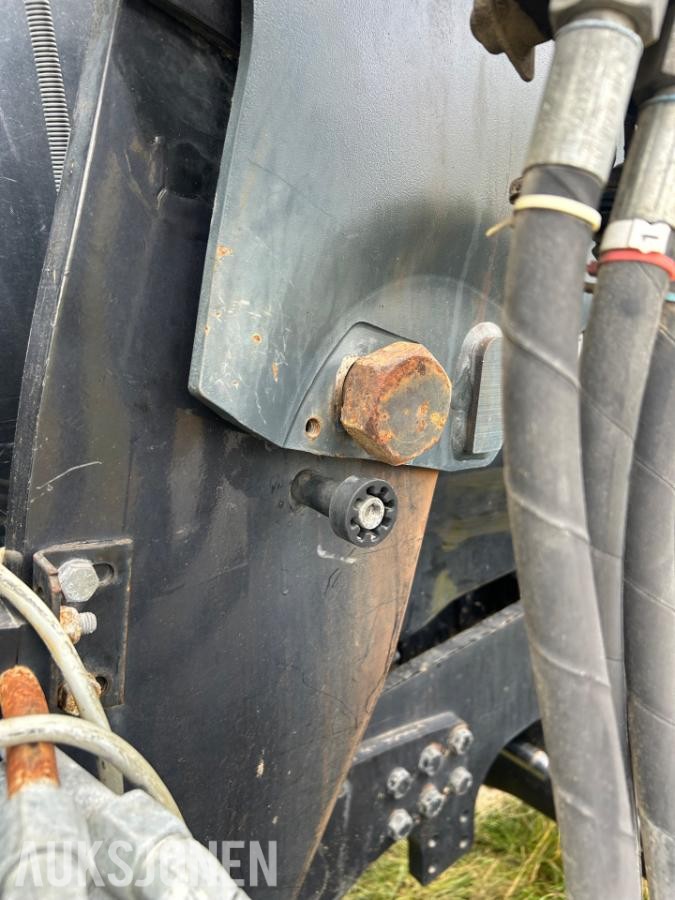 2009 Valtra T191 Manuell Traktor