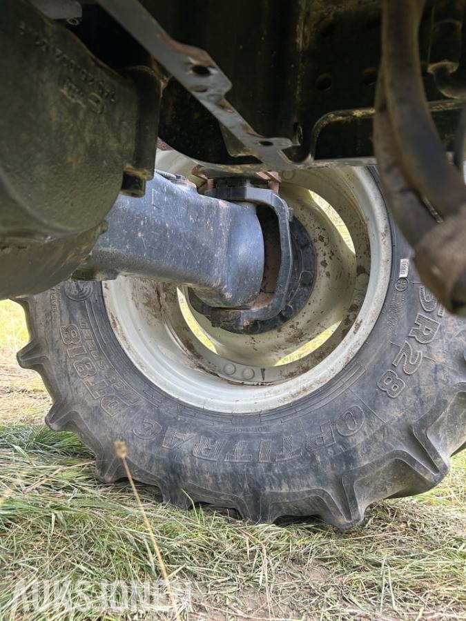 2009 Valtra T191 Manuell Traktor
