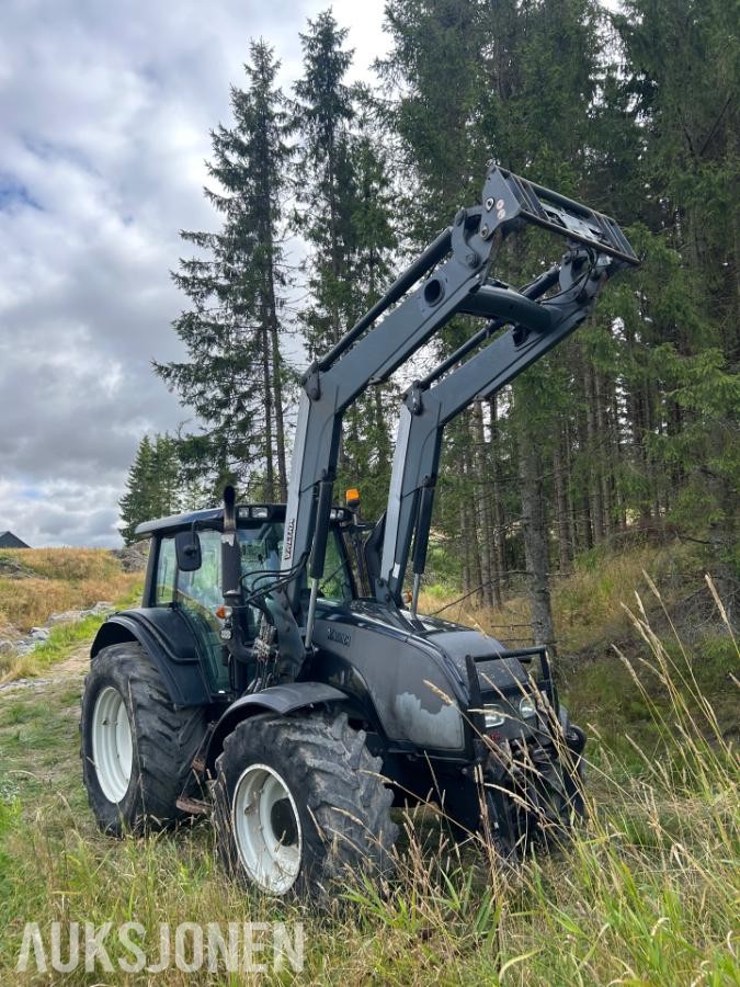 2009 Valtra T191 Manuell Traktor