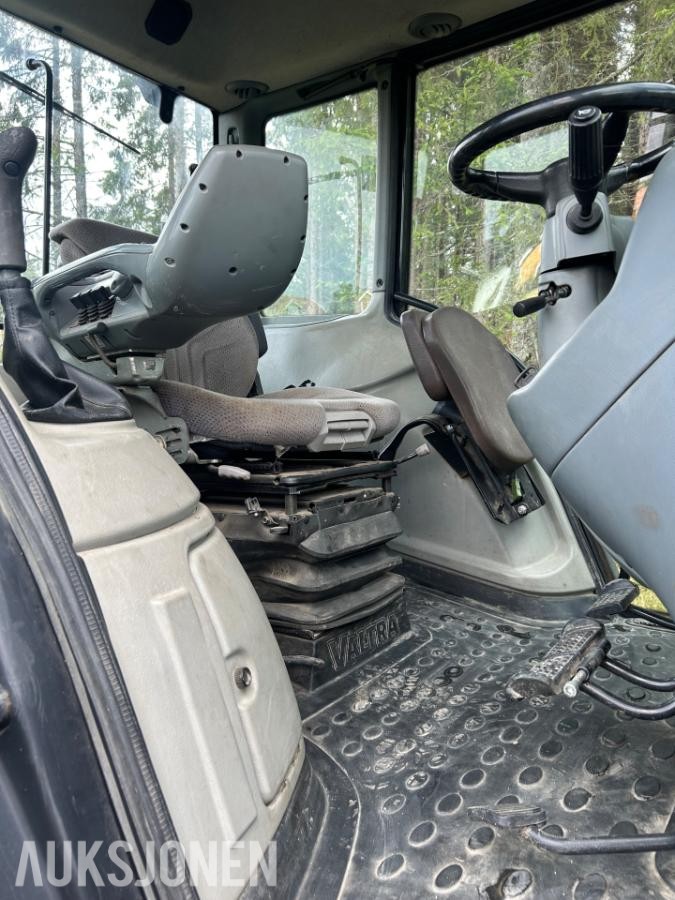 2009 Valtra T191 Manuell Traktor