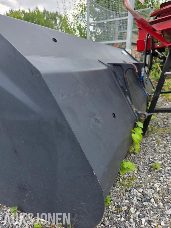 TRAKTOR SKUFFE 2019 Original Implement Bucket 220 SMS - MVA FRI