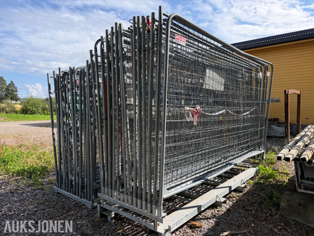 Anleggsgjerder 3,5 x 2 m. med føtter på pall