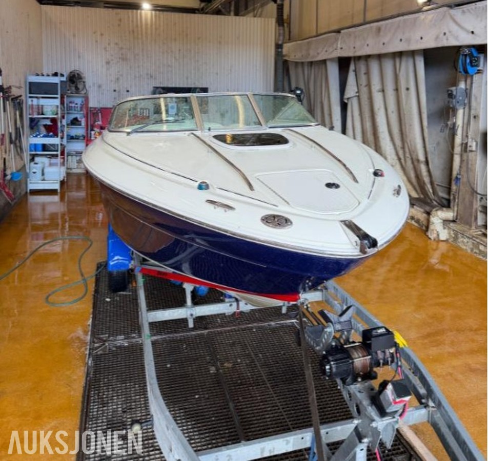 2004 Sea Ray 220 Sun Sport 220hk Mercruiser