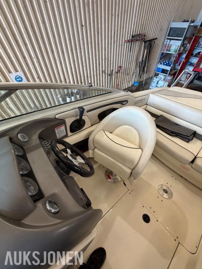 2004 Sea Ray 220 Sun Sport 220hk Mercruiser