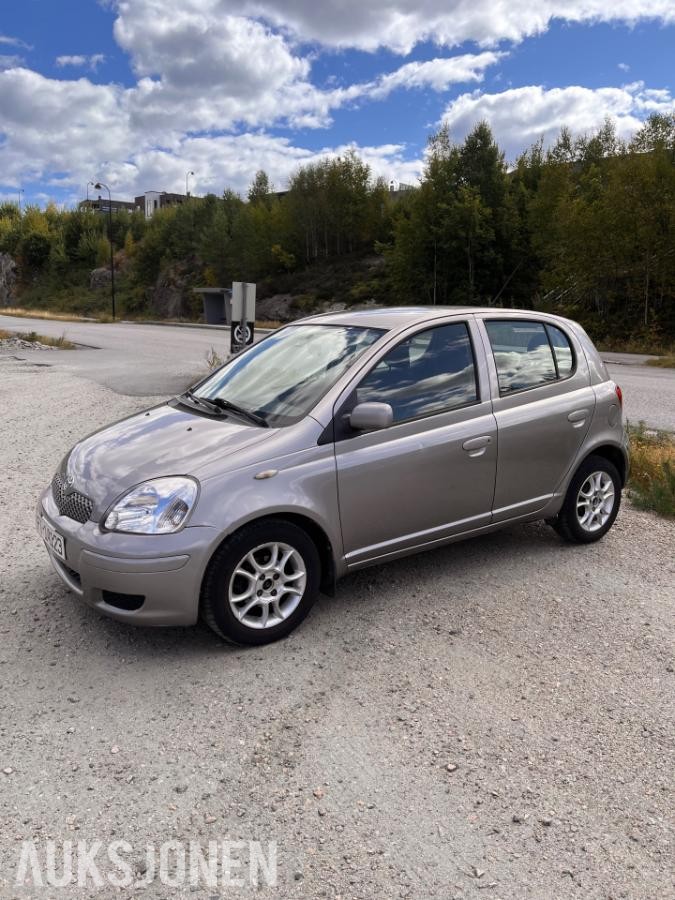 2004 Toyota Yaris - automat s+v dekk   Eu ok 3.2028