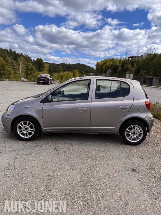 2004 Toyota Yaris - automat s+v dekk   Eu ok 3.2028
