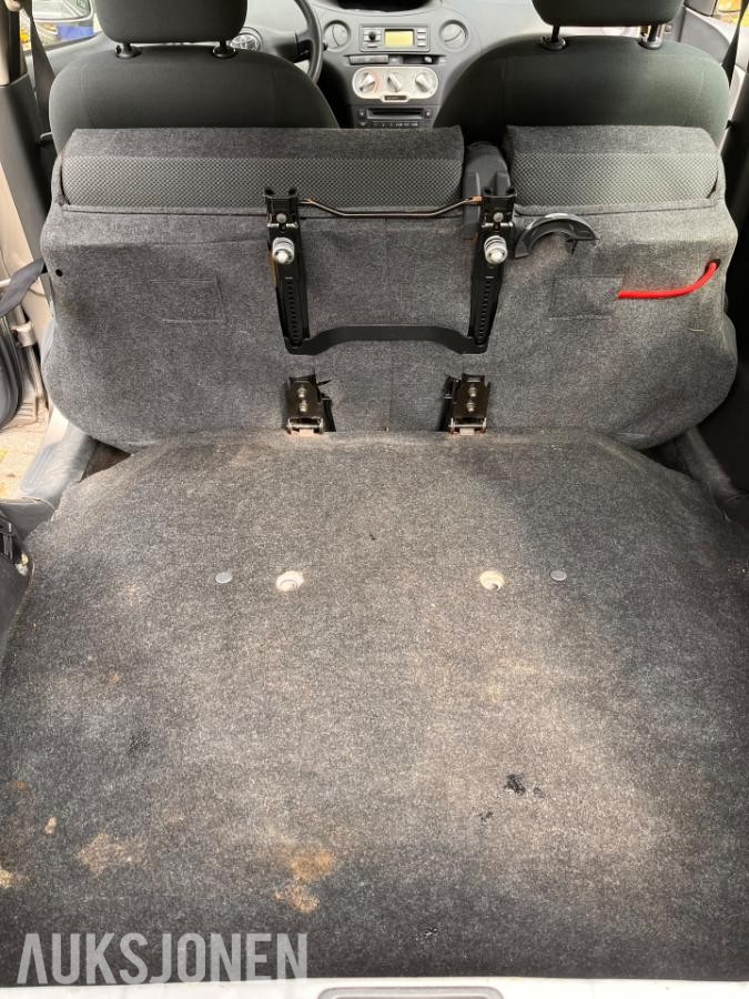 2004 Toyota Yaris - automat s+v dekk   Eu ok 3.2028
