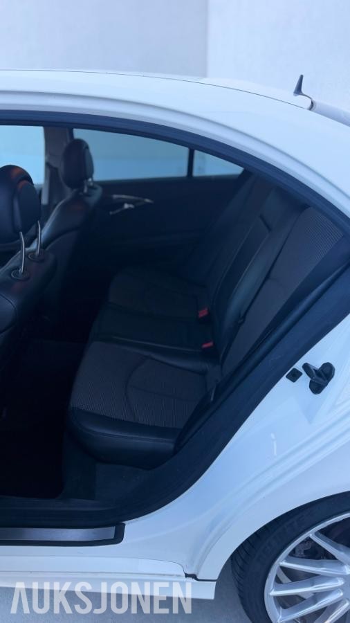 2004 Mercedes-Benz E-Klasse E 500 5.0, 175000km, Automat, Skinninteriør, Cruisekontroll, Hengerfeste