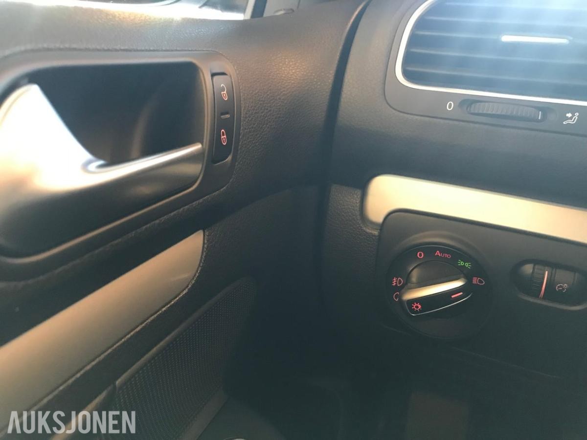 2013 Volkswagen Golf 1.6 Diesel 4MOTION, Cruisekontroll, Hengerfeste, Skinninteriør 