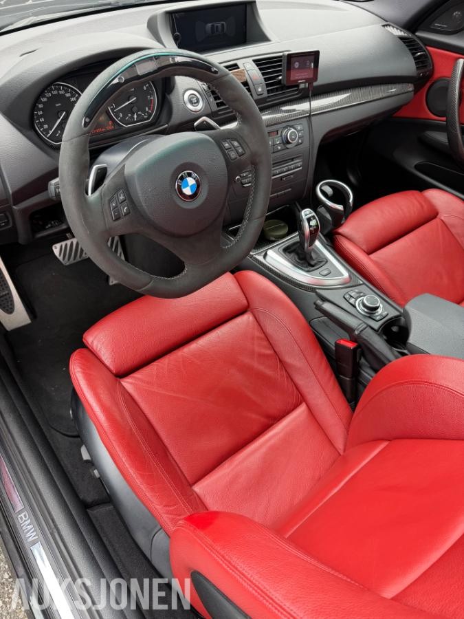 2011 BMW 135i Performance Cruisekontroll, Ryggekamera, Soltak