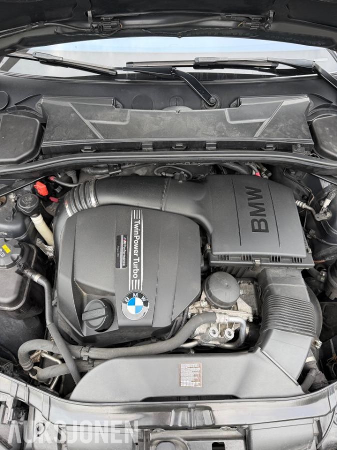2011 BMW 135i Performance Cruisekontroll, Ryggekamera, Soltak