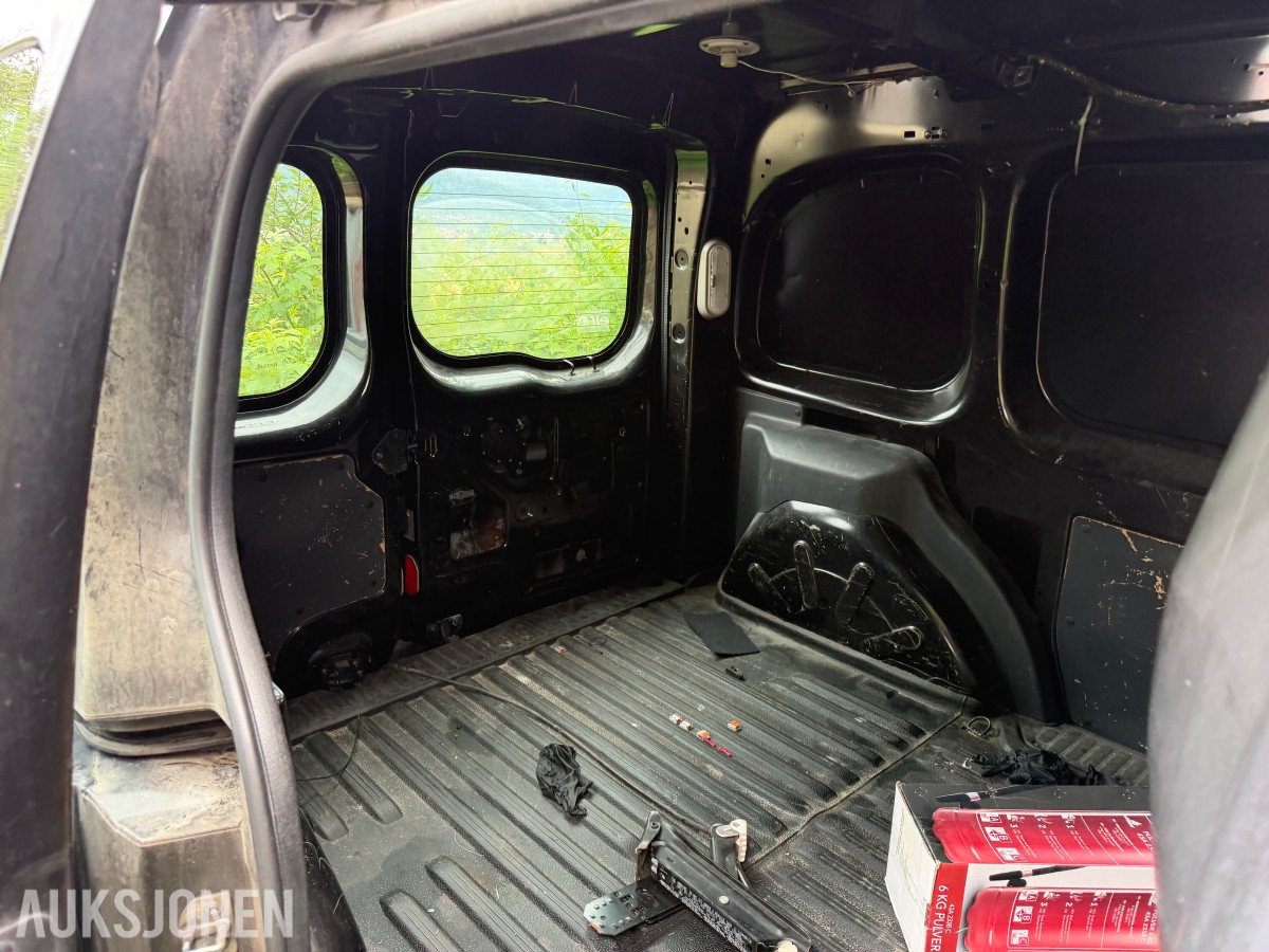 2008 RENAULT KANGOO - DIESEL - MANUELL - HENGERFESTE