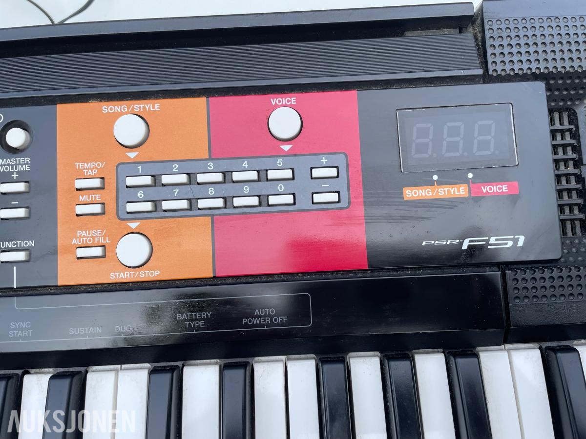 Keyboard Yamaha PSR-F51