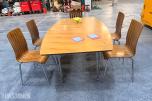 Spisebord med 5 stoler og ileggsplate
