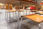 Spisebord med 5 stoler og ileggsplate