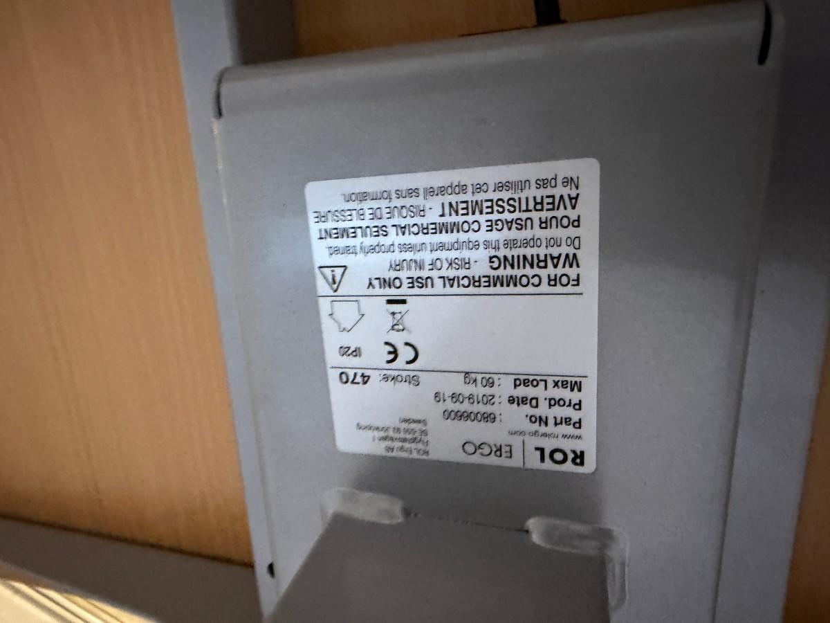 ROL Ergo elektrisk hev-/senk hjørneskrivebord med kontorstol