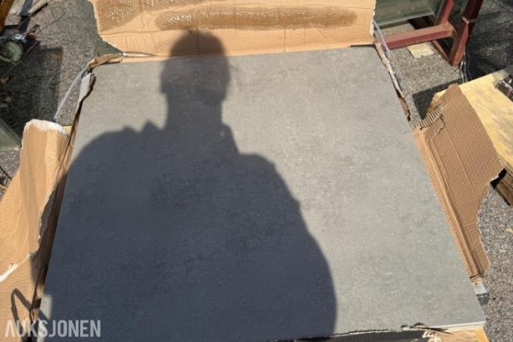 48 m2 (kvadrat) med fliser! Overskudd fra stort prosjekt! JD88027