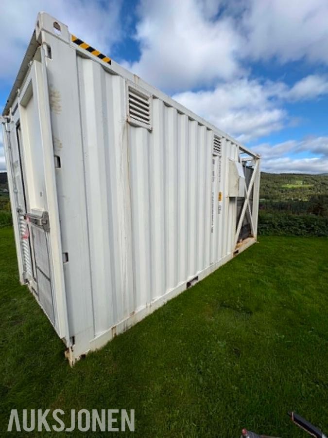 Minerbase L20 - komplett immersion cooling mining container - 2023