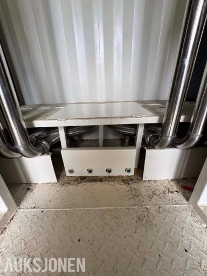 Minerbase L20 - komplett immersion cooling mining container - 2023