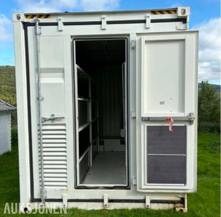 Minerbase L20 - komplett immersion cooling mining container - 2023