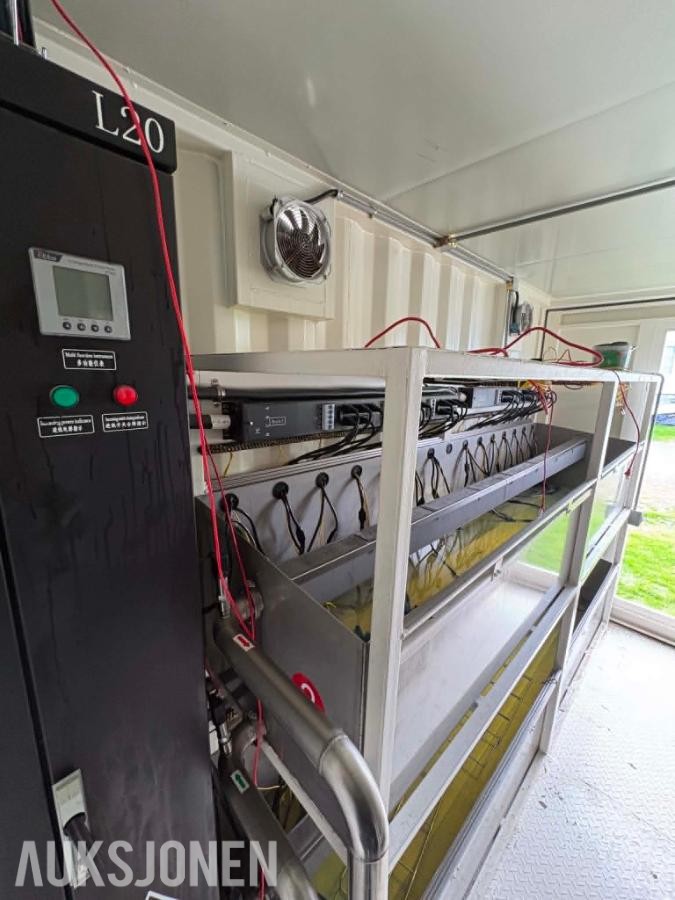 Minerbase L20 - komplett immersion cooling mining container - 2023