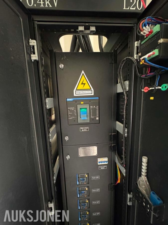 Minerbase L20 - komplett immersion cooling mining container - 2023