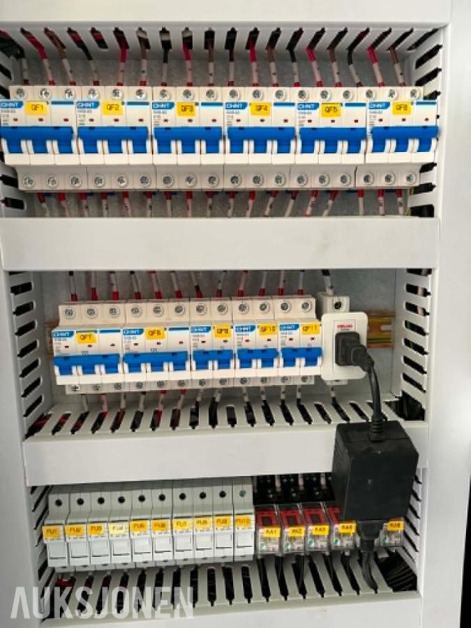 Minerbase L20 - komplett immersion cooling mining container - 2023