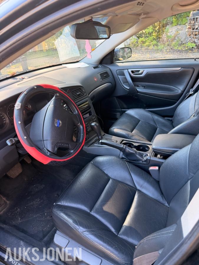 2004 Volvo V70 2.0 179hk automat skinnseter rep objekt