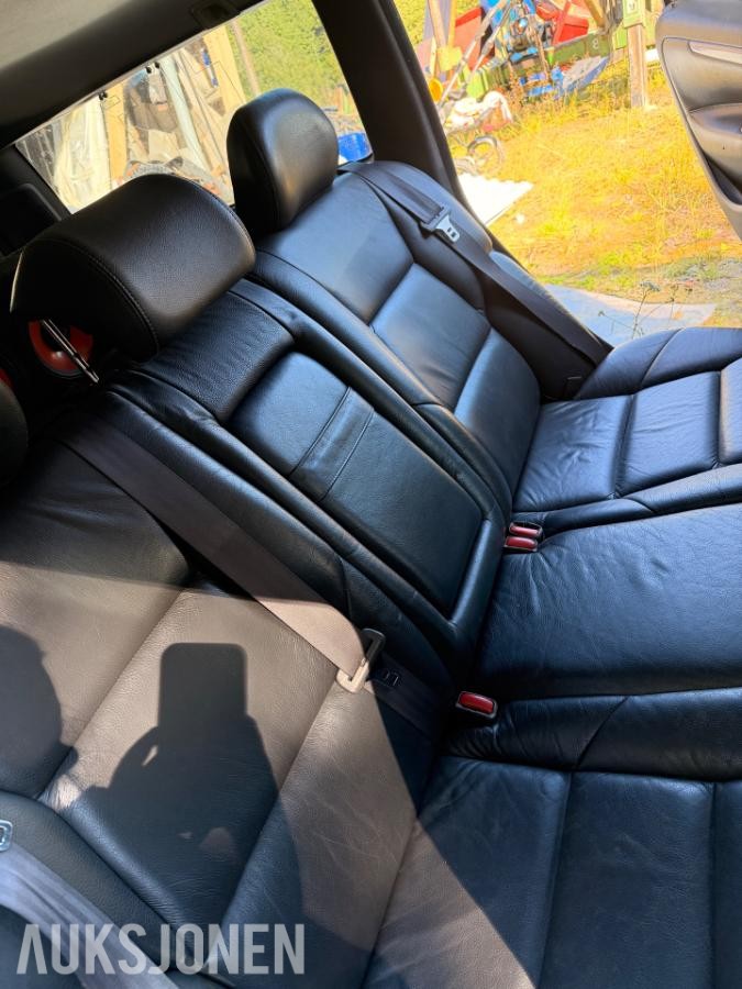 2004 Volvo V70 2.0 179hk automat skinnseter rep objekt