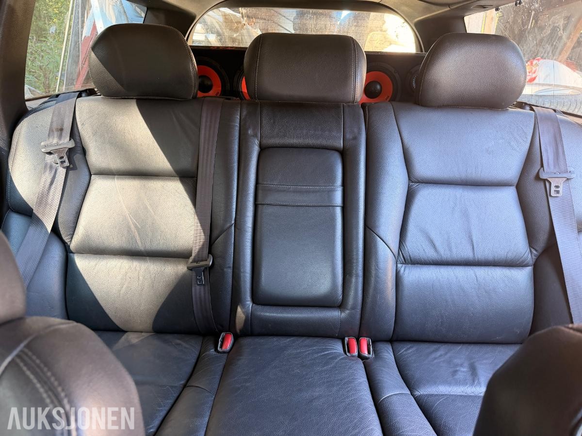 2004 Volvo V70 2.0 179hk automat skinnseter rep objekt