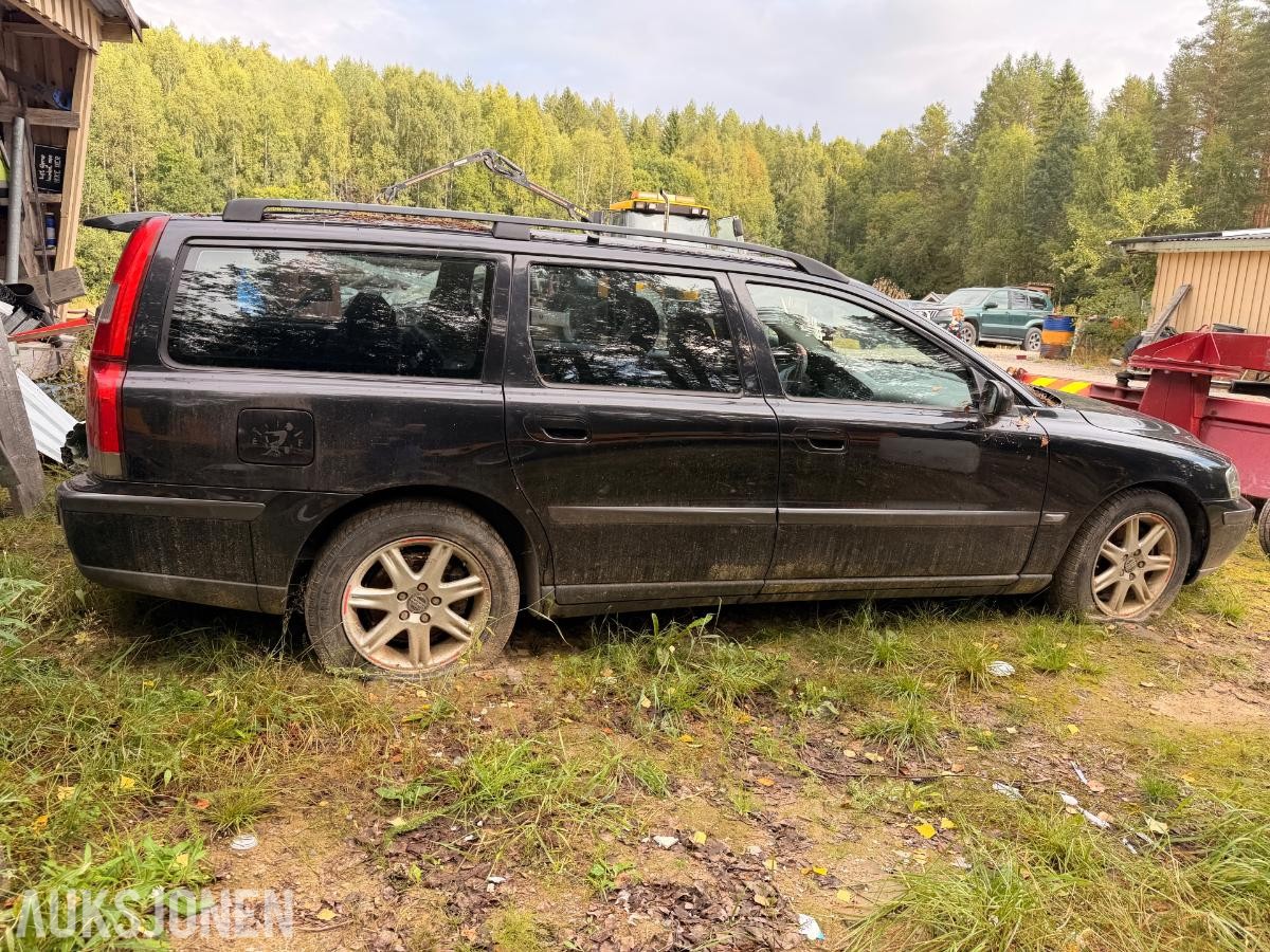 2004 Volvo V70 2.0 179hk automat skinnseter rep objekt